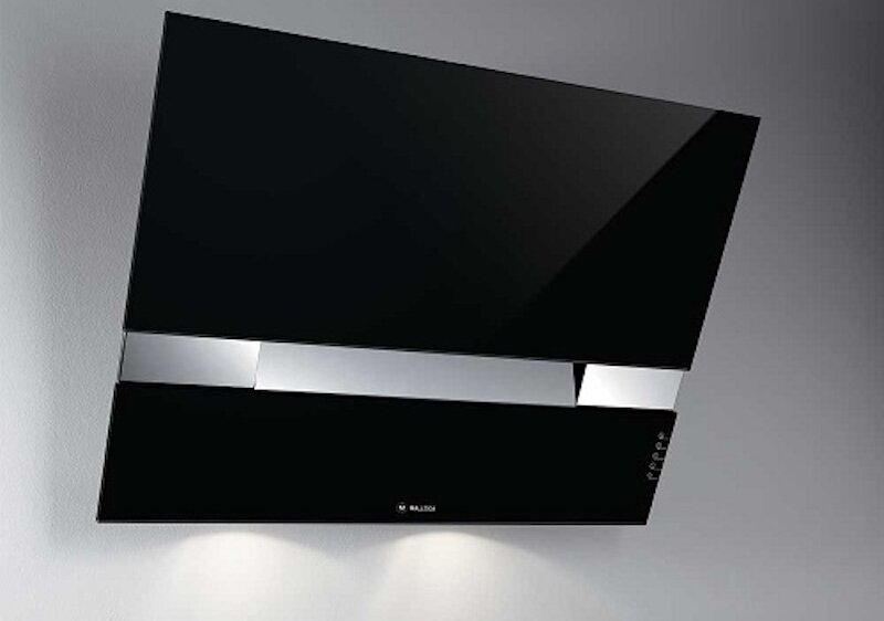 Malloca Kite Black-K200B còn được tích hợp đèn chiếu sáng công suất 25 W