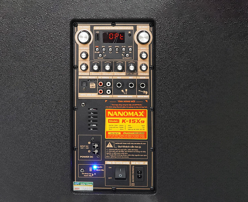 Một số cổng kết nối trên thân loa