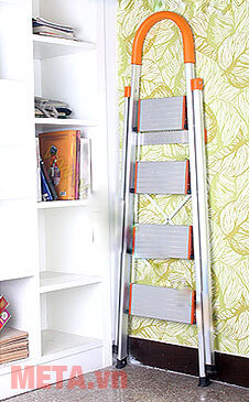 Thang tay vịn inox 4B Nikita IN04