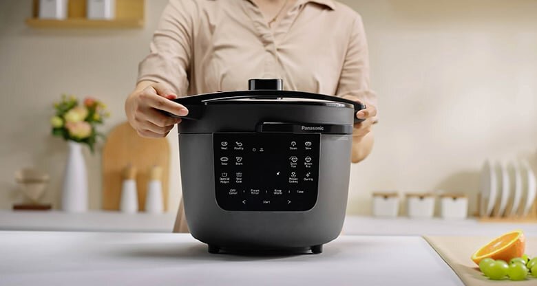 NF-PC400KRA sử dụng bảng điều khiển dạng cảm ứng điện tử