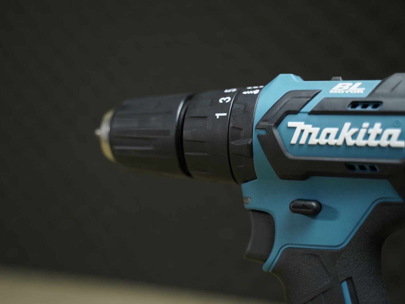 Máy khoan động lực dùng pin