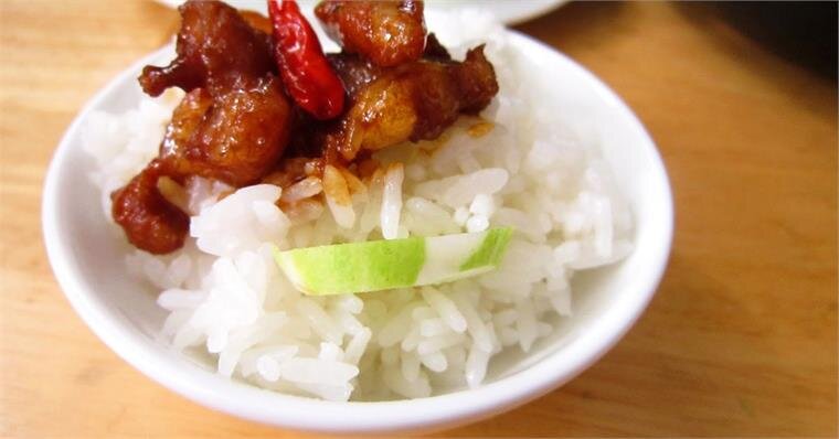 Nồi cơm điện cơ Bluestone RCB-5561 1.8L Nồi cơm điện cơ Bluestone RCB-5561 1.8L