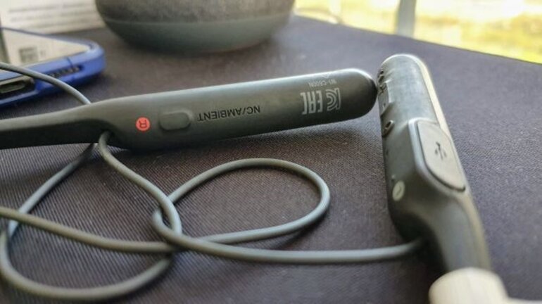 Tai nghe không dây Sony WI-C600N