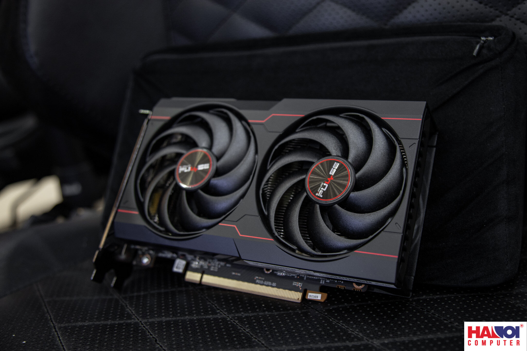https://www.hacom.vn/card-man-hinh-sapphire-pulse-radeon-rx-6600-gaming-8gb