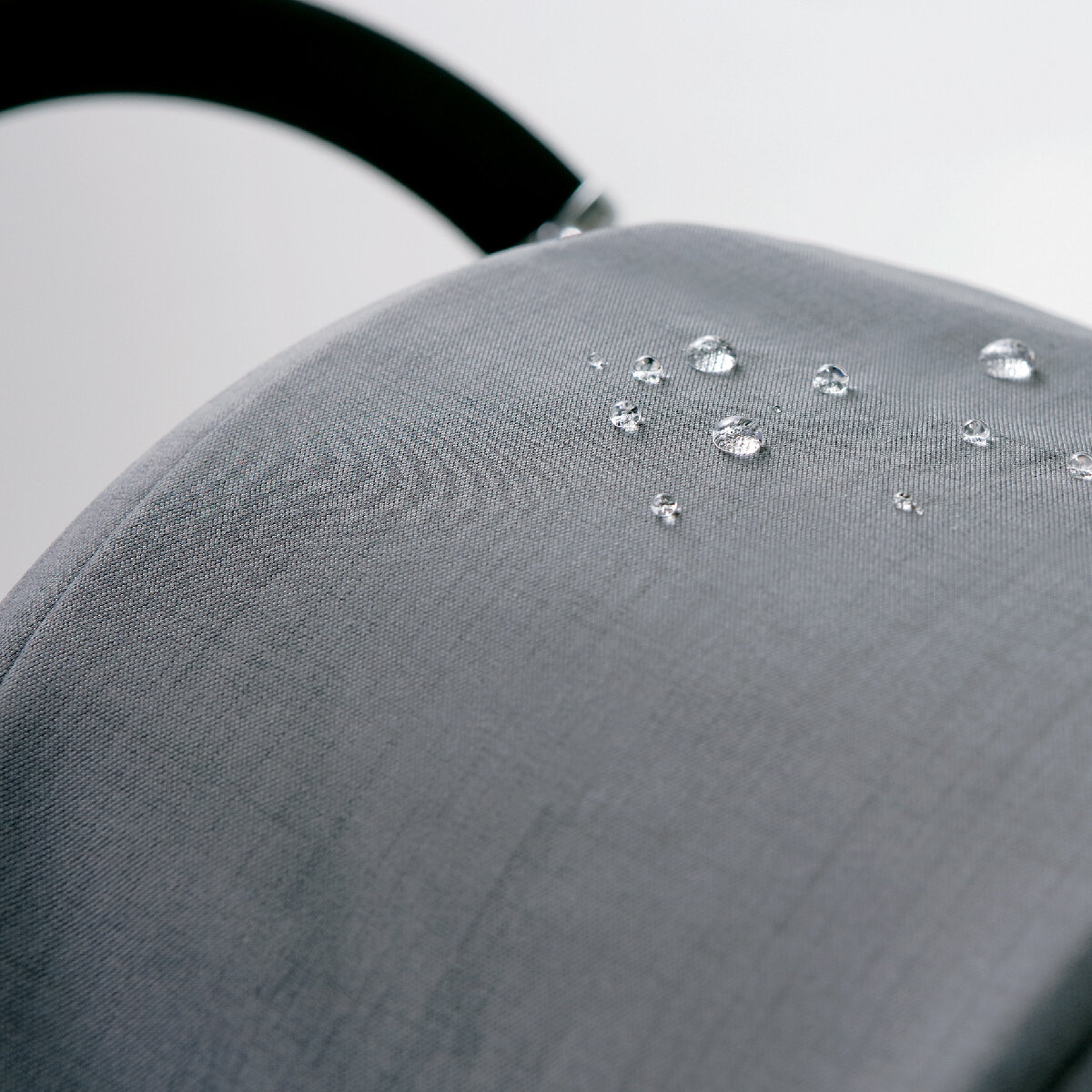 Xe đẩy Combi Umbretta Premium màu ghi chống thấm nước