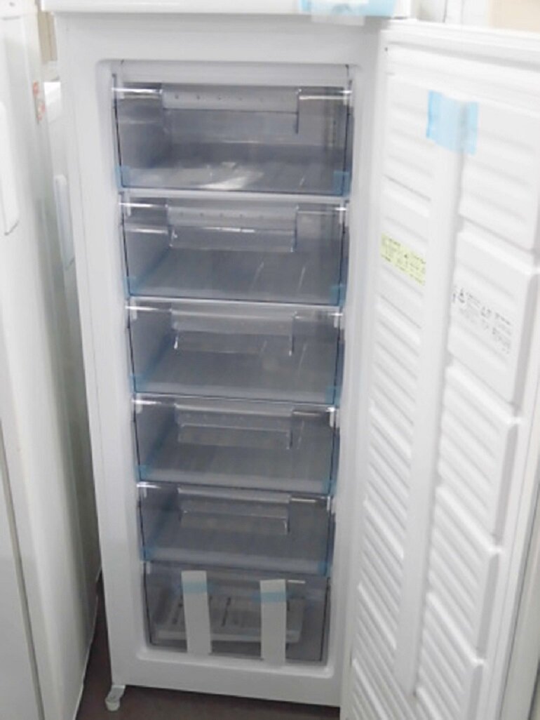 Tủ đông Sharp inverter 6 ngăn 167 lít FJ-HS17