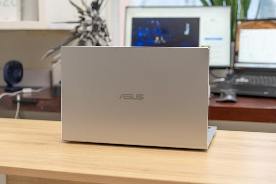 Asus VivoBook X515EA BQ1005W 7