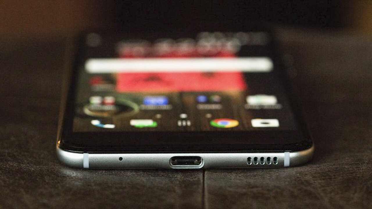 trên tay HTC U Play