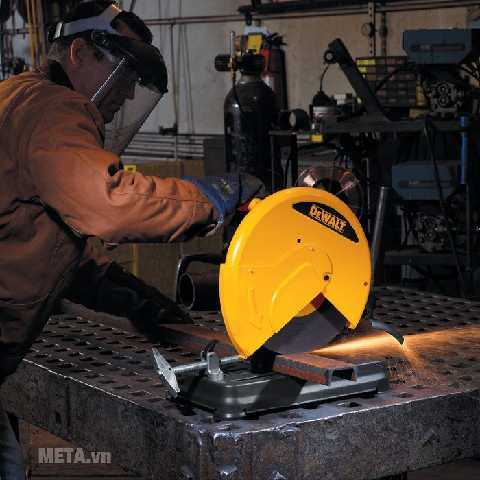 Máy cắt sắt DeWalt D28720 (2.200W)