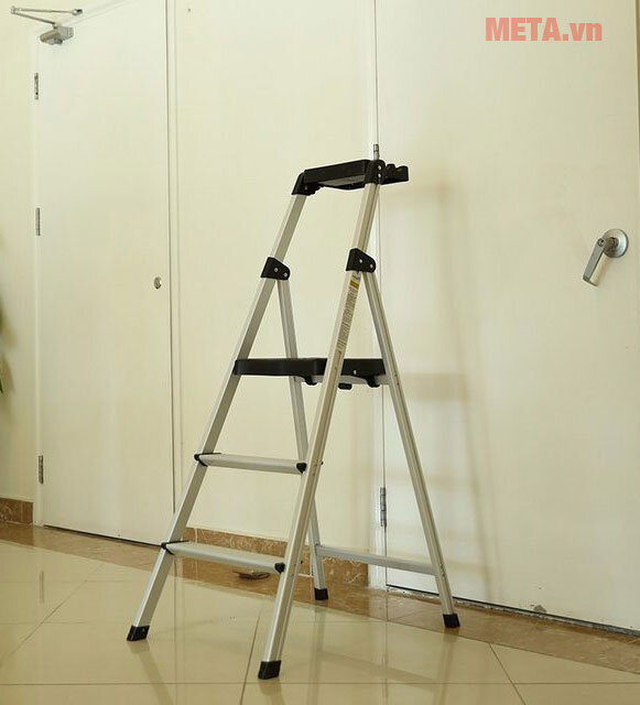 Thang ghế 3 bậc Nikawa NKP-03