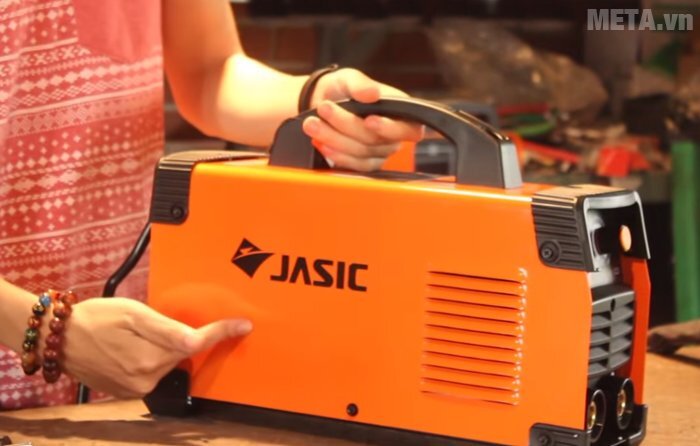 Máy hàn que Jasic ARES-200