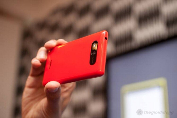 Điện thoại Nokia Lumia 820