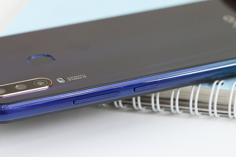 Điện thoại Vivo Y12 - 3GB RAM, 64GB, 6.35 inch