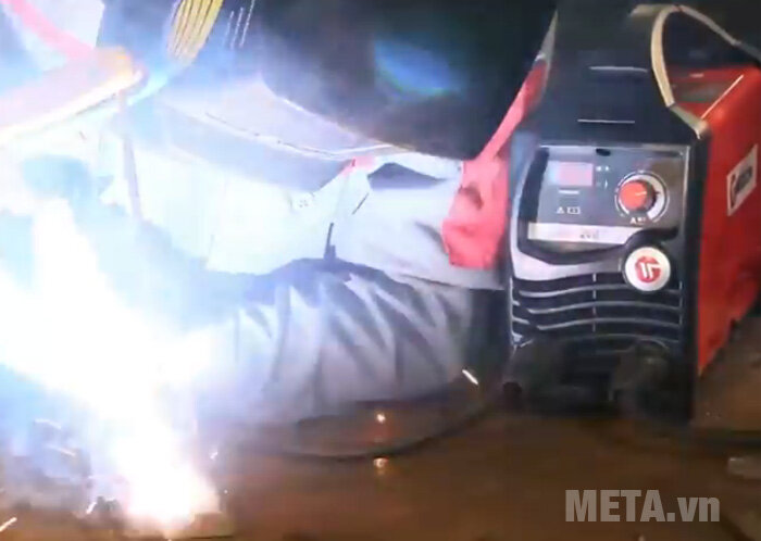 Máy hàn que điện tử Weldcom Maxi 200 Máy hàn que điện tử Weldcom Maxi 200