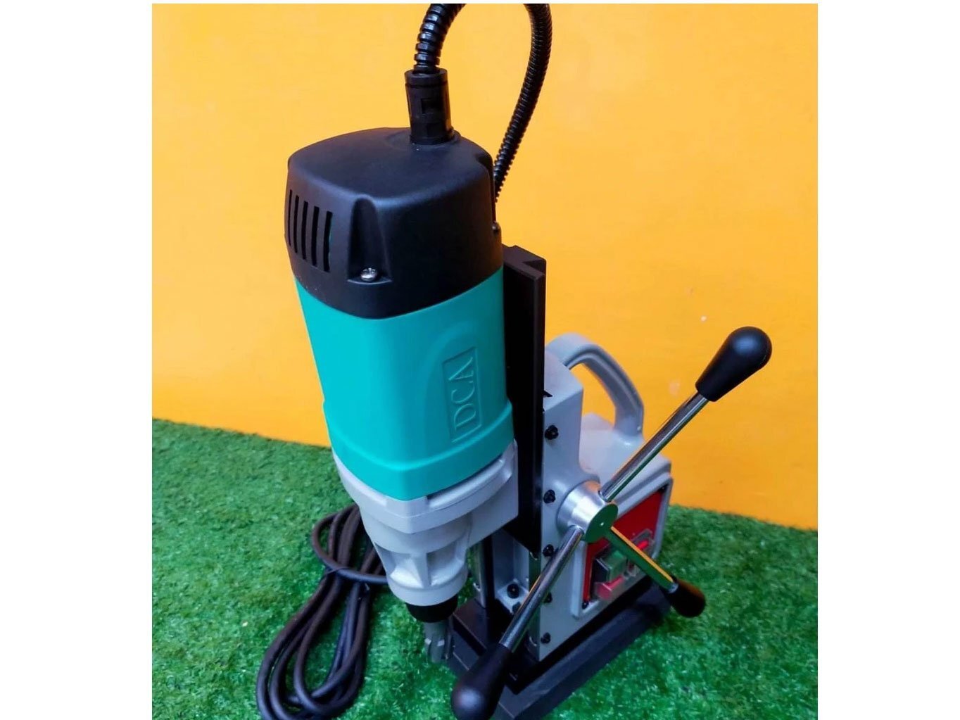 Máy khoan từ DCA AJC30