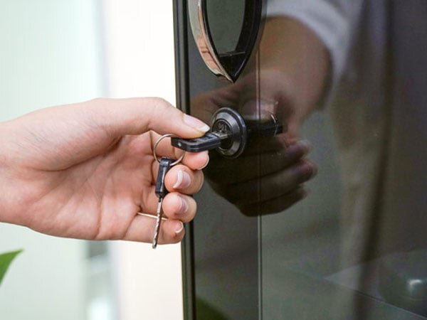 FujiE DHC160 có trang bị khóa