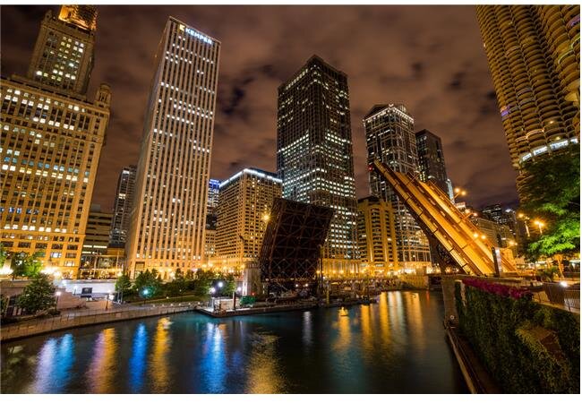 Ống Kính Canon EF16-35mm F4L IS USM (Hàng Nhập Khẩu)