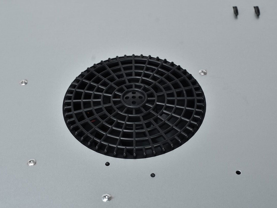 Bếp từ đôi Goldsun GDI7400 có quạt tản nhiệt cho động cơ