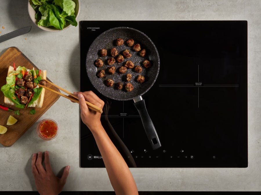 Bếp từ Malloca Bếp từ kính 3 vùng nấu Malloca MH-5903 IN có màn hình Led nấu ăn nhanh