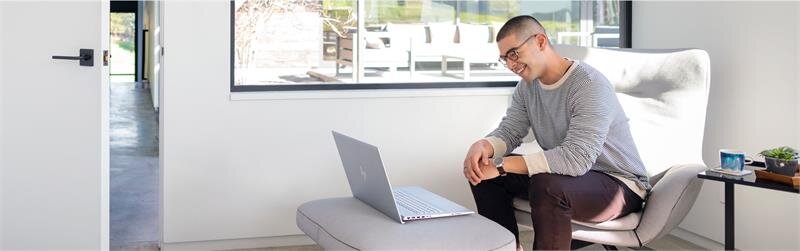 Laptop HP Envy 13-ah1010TU 5HY94PA VANG Win 10