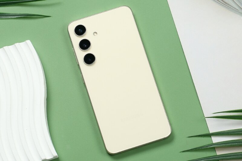 Điện thoại Samsung Galaxy S24 8GB/512GB chip xử lý