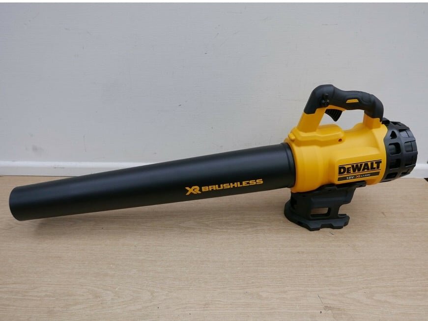 Máy thổi lá dùng pin DeWalt 