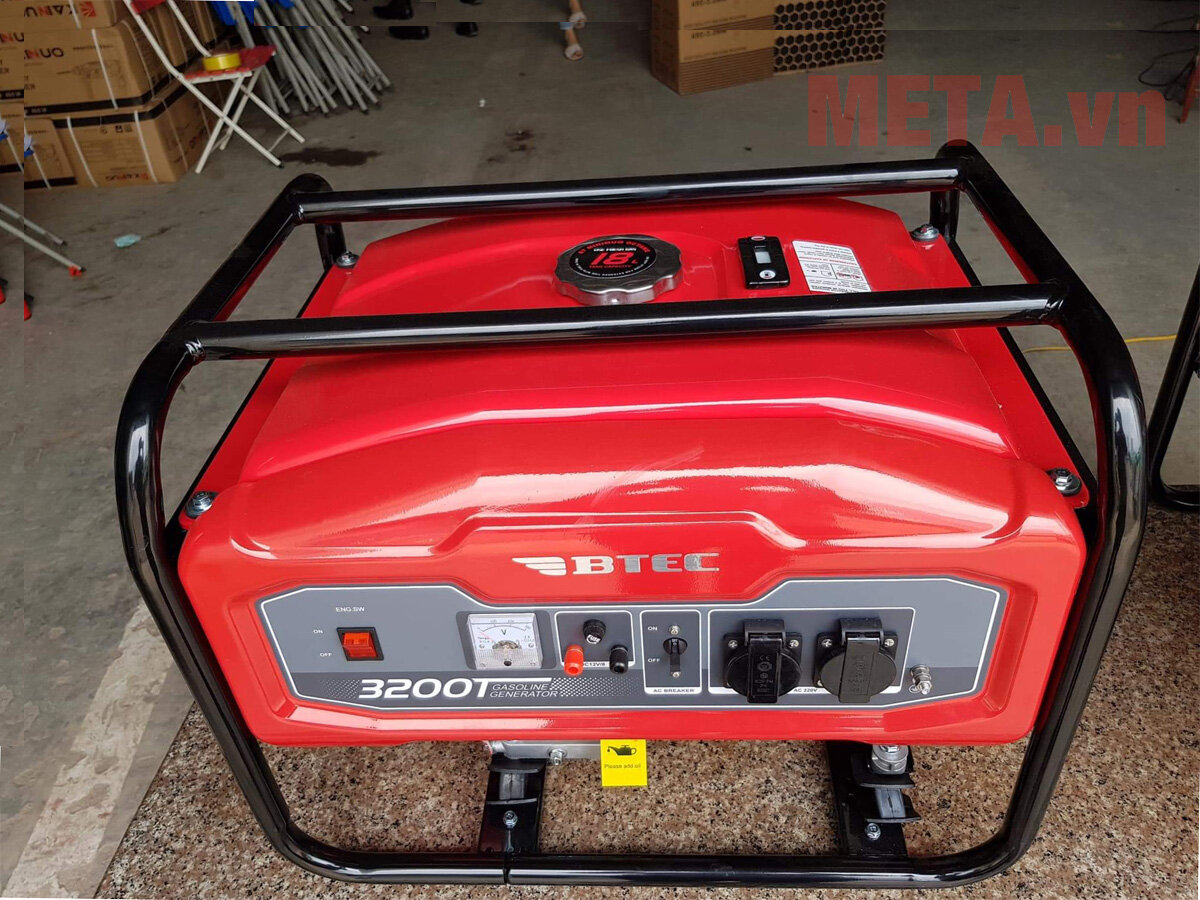 Máy phát điện chạy xăng BTEC BT3200