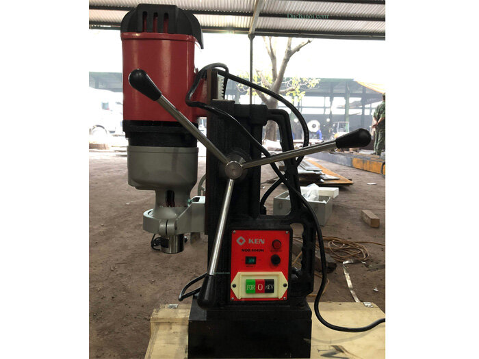 Máy khoan từ Ken 6049N Máy khoan từ Ken 6049N