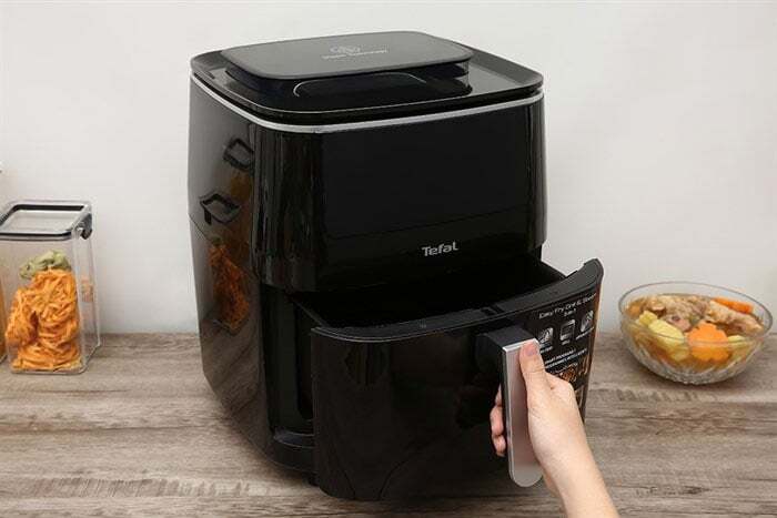 nồi chiên không dầu Tefal FW201815 có kiểu dáng sang trọng, hiện đại nồi chiên không dầu Tefal FW201815 có kiểu dáng sang trọng, hiện đại