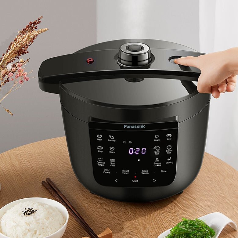 Panasonic NF-PC400KRA có thể tự xả áp bằng tay 