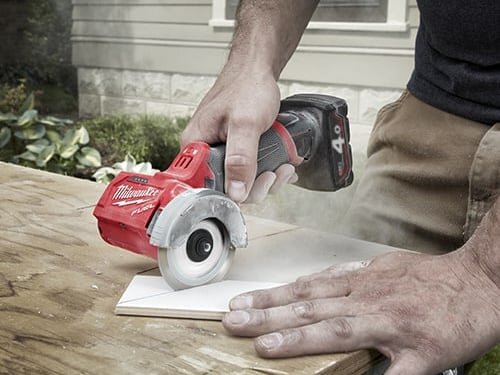 Máy cắt cầm tay  