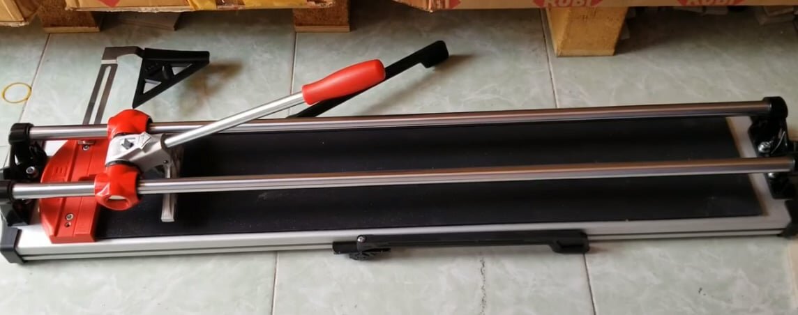 Bàn cắt gạch Rubi