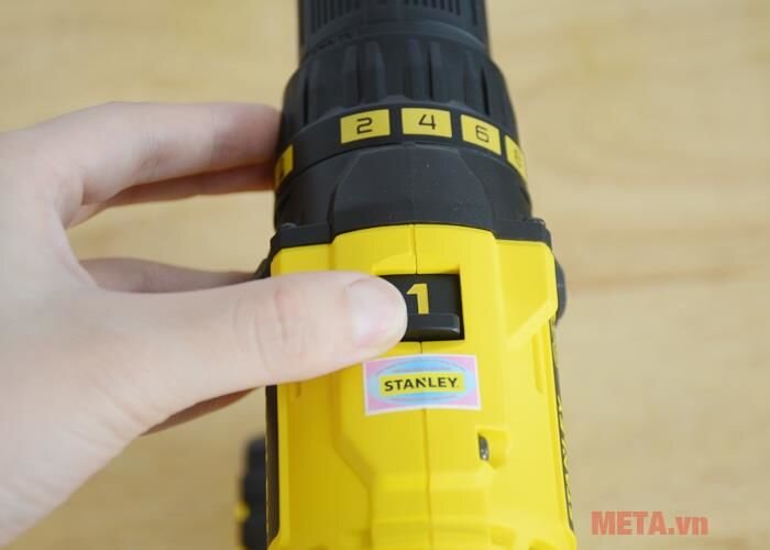 Máy khoan pin Stanley SCD 20C2 12mm - 18V