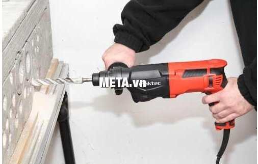 Máy khoan động lực Maktec MT870