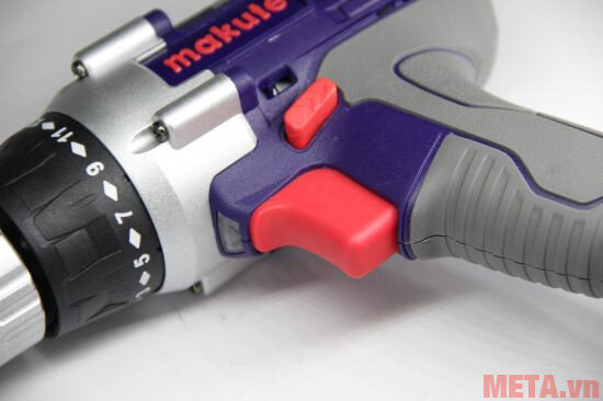 Máy khoan pin Makute CD007