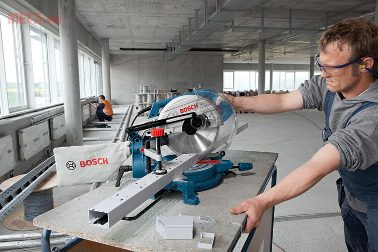 Máy cắt đa năng Bosch GCM 10 MX Máy cắt đa năng Bosch GCM 10 MX