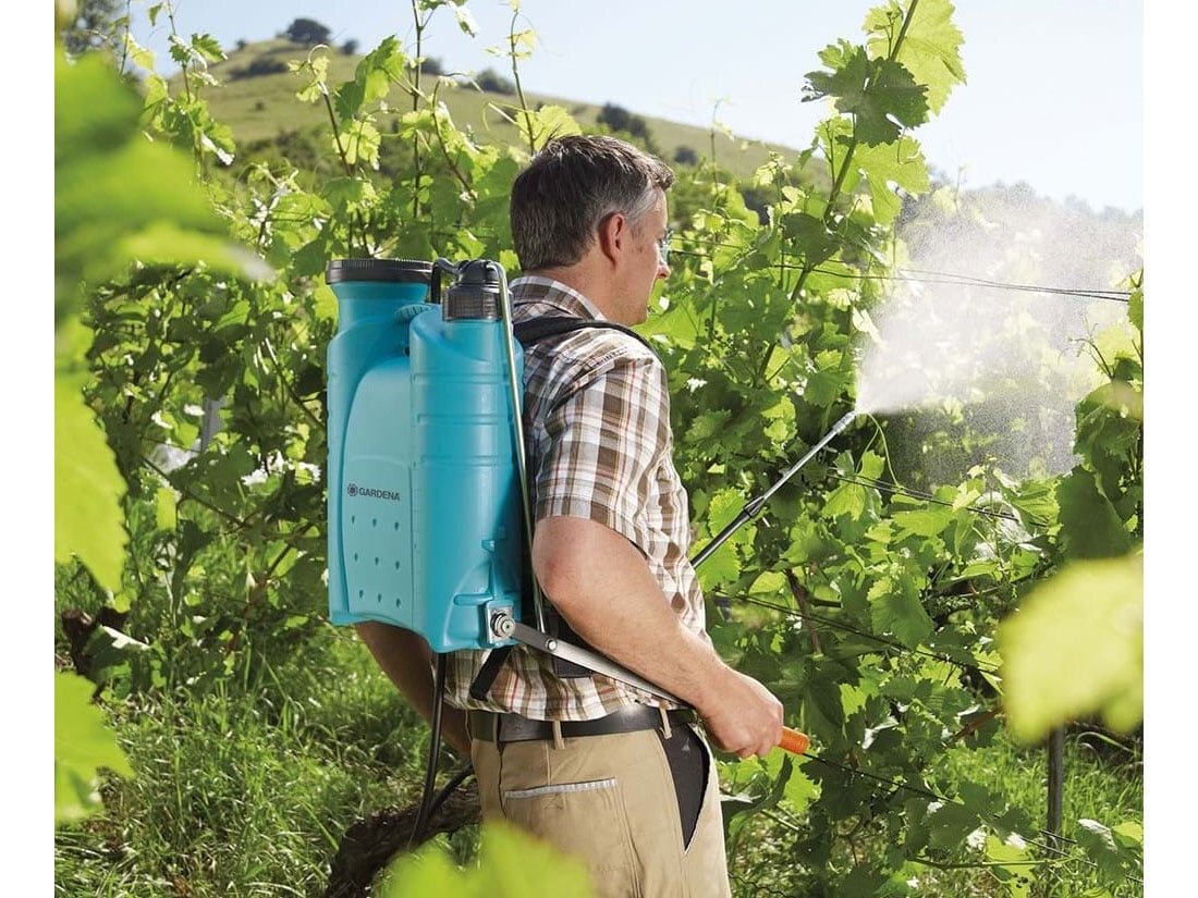 Bình phun thuốc sâu đeo vai  