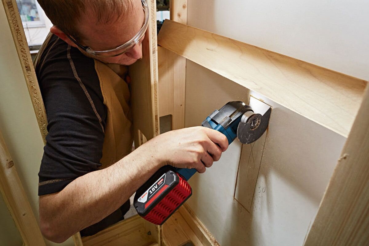 Thân máy cắt đa năng pin 18V Bosch GOP 18V-28 (SOLO)