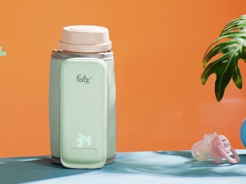 Dụng cụ hâm sữa cầm tay không dây READY 4 Plus+ FB3123WN