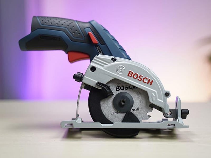 Máy cưa gỗ dùng pin Bosch GKS 12V-LI