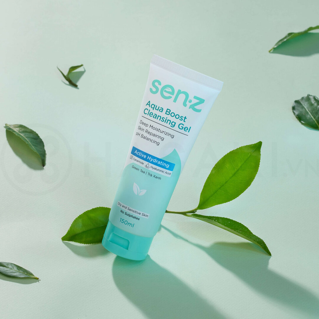 Gel Rửa Mặt Senz Chiết Xuất Trà Xanh Cấp Ẩm Sâu 150ml 