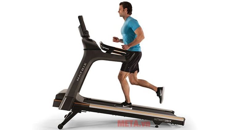 Thảm chạy điều chỉnh độ dốc từ 0 - 15 độ Thảm chạy điều chỉnh độ dốc từ 0 - 15 độ