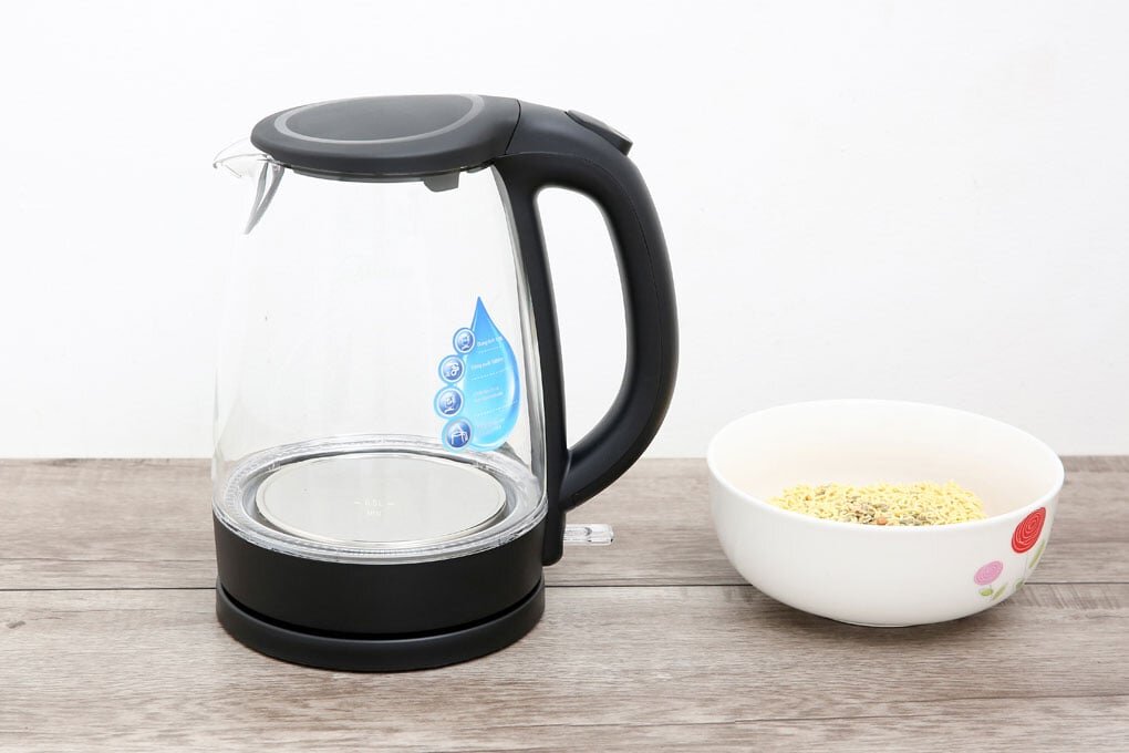 Midea MK-18GC hoạt động với công suất 1.850W