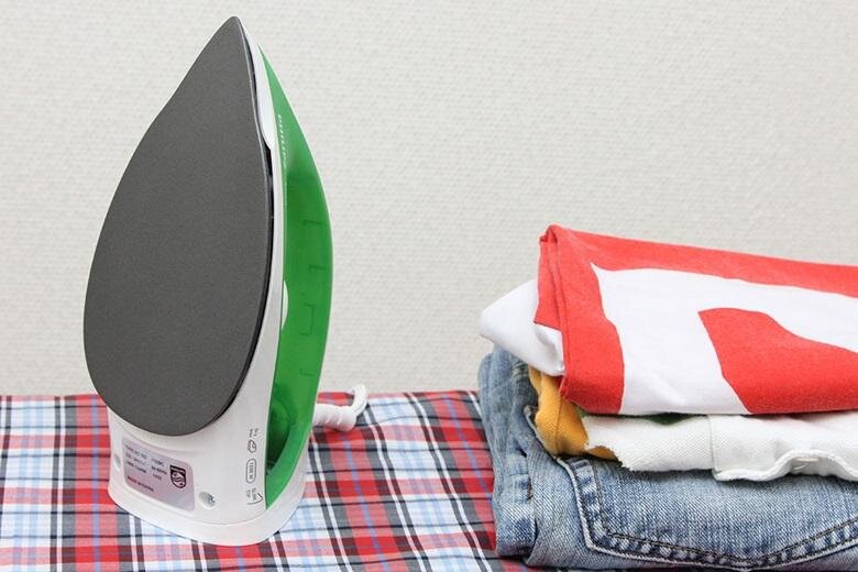 Bàn ủi khô Philips GC122 Bàn ủi khô Philips GC122