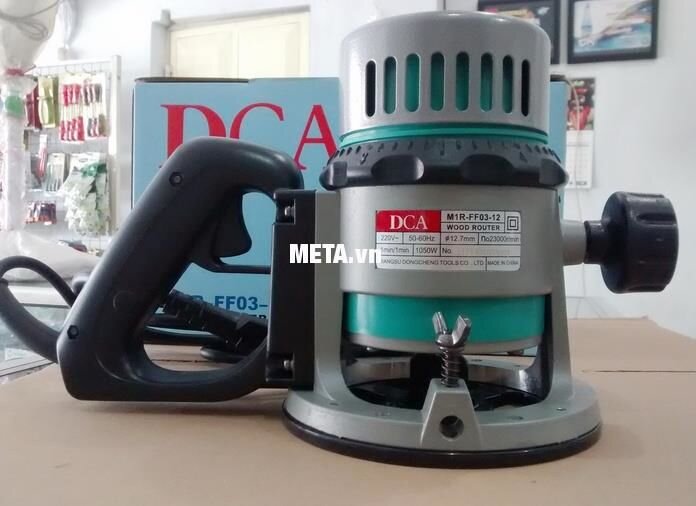 Máy phay gỗ 1050W DCA AMR03-12 (M1R-FF03-12)