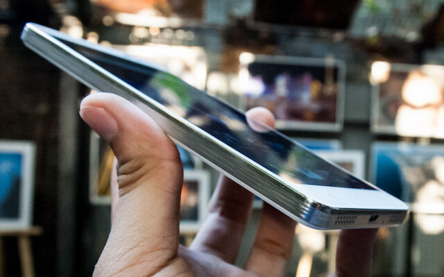 Điện thoại Pantech V955