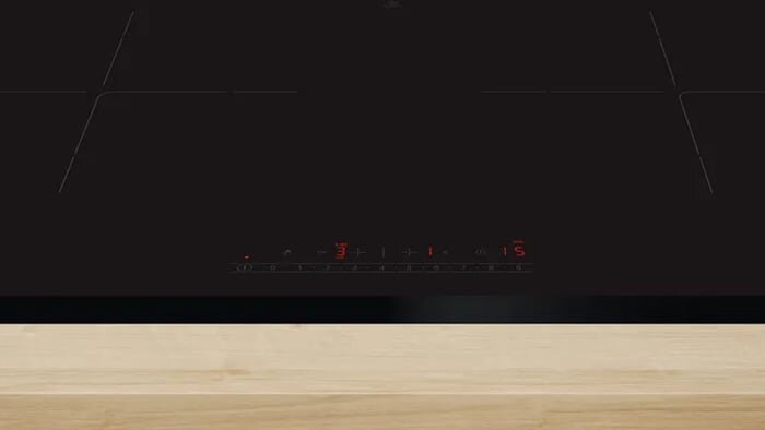 Bếp từ 2 vùng nấu Bosch PMI82560VN được trang bị bảng điều khiển Touch Control dạng trượt