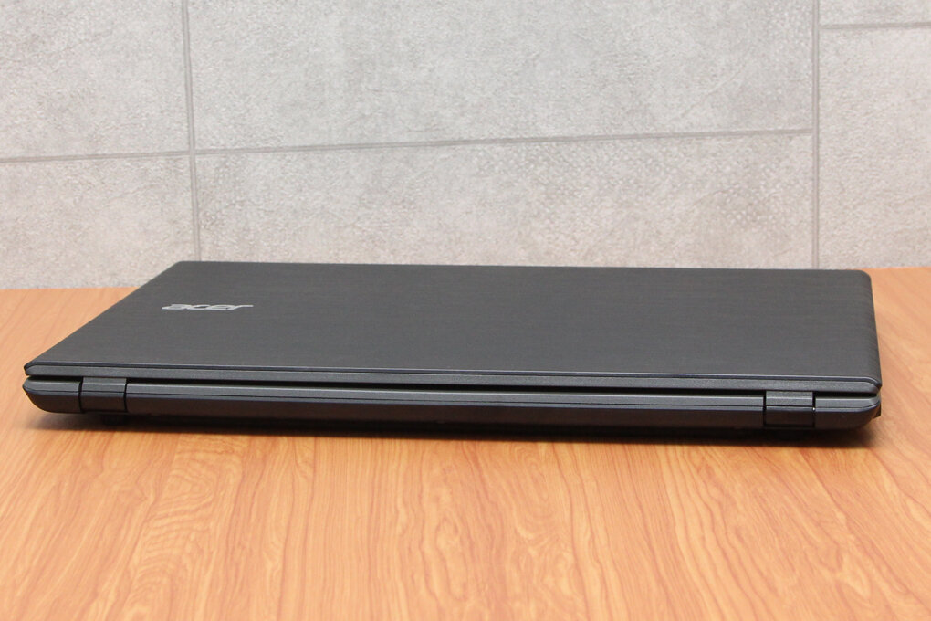 Acer E5 573G i5 5200U/4GB/500GB/VGA2GB/Win10 Acer E5 573G i5 5200U/4GB/500GB/VGA2GB/Win10