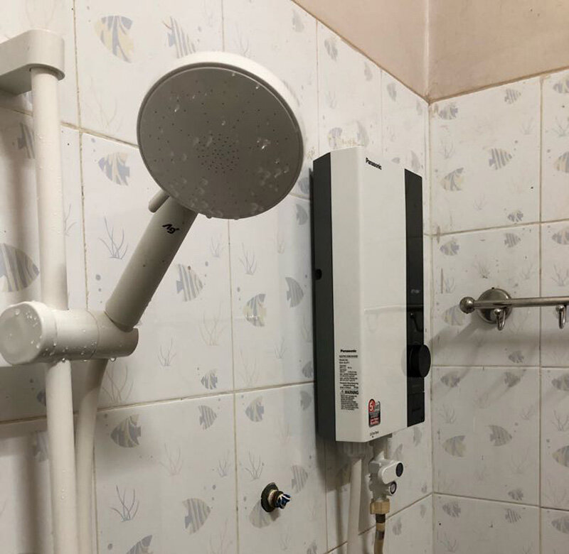 Bình nóng lạnh Panasonic DH-4UP1VW