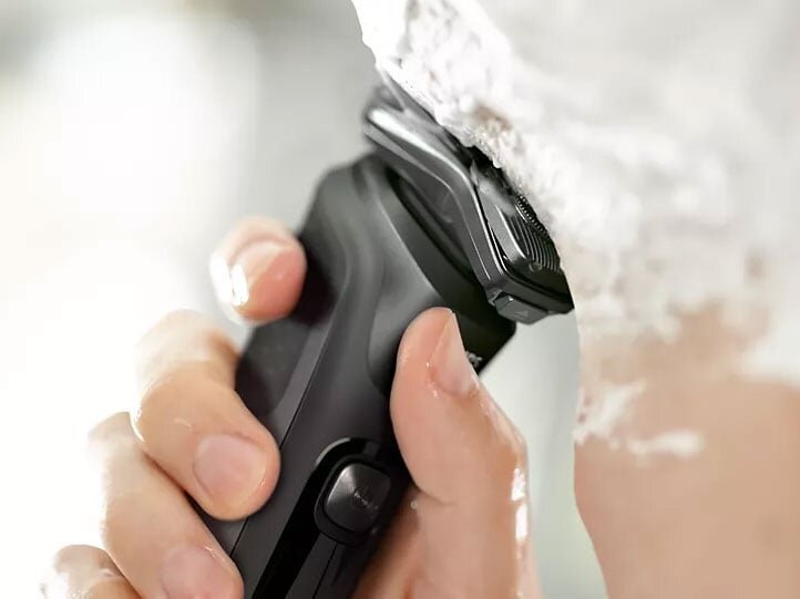 Máy cạo râu khô và ướt  